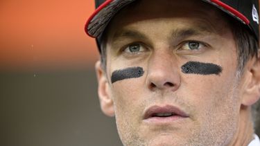 ARCHIVO - El quarterback de los Buccaneers de Tampa Bay Tom Brady previo al partido contra los Browns de Cleveland, el 27 de noviembre de 2022, en Cleveland. (AP Foto/David Richard)
