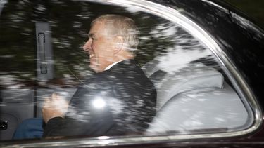 Príncipe Andrés rechaza relación con escándalo de Epstein