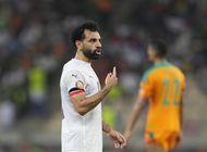 con penal de salah, egipto avanza a cuartos en copa africana