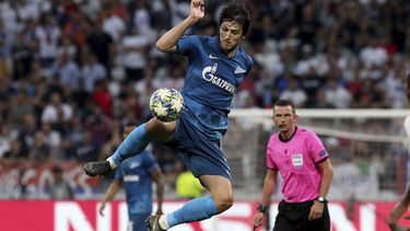 Clubes rusos cuestionan regla de FIFA sobre contratos