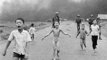 facebook permitira foto iconica que muestra nina desnuda