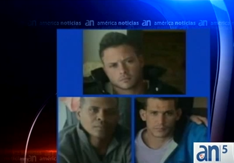 Un grupo de cubanos continúa retenido en el aeropuerto de Quito, Ecuador.