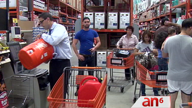 residentes de miami dade y broward se preparan para el embate del huracan matthew