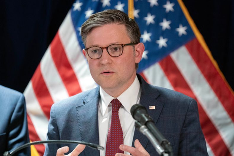 El presidente de la Cámara de Representantes de Estados Unidos, Mike Johnson, en el Congreso en Washington, el 14 de julio del 2026. (AP foto/Jose Luis Magana)