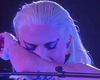 El llanto de Lady Gaga tras tener que suspender su recital en Miami por una fuerte tormenta tropical