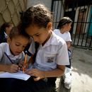 Libros de texto impresos por Venezuela promueven socialismo