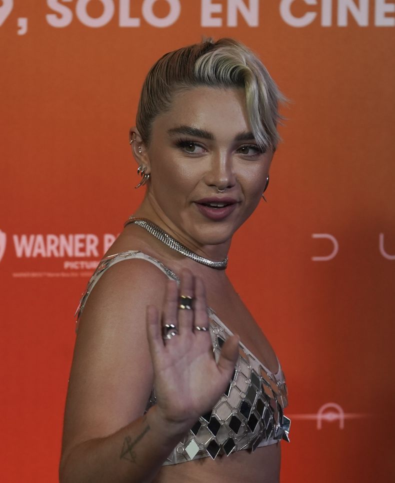 La actriz británica Florence Pugh posa en una sesión fotográfica para promover la película Dune: Part Two en la Ciudad de México el lunes 5 de febrero de 2024. (Foto AP/Marco Ugarte)