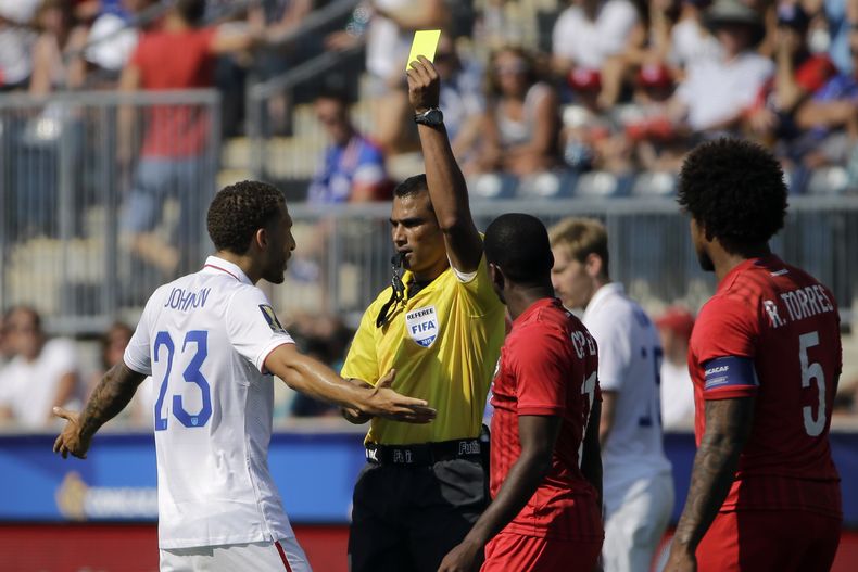 DEP-FUT_CONCACAF-ARBITROS-0.jpg