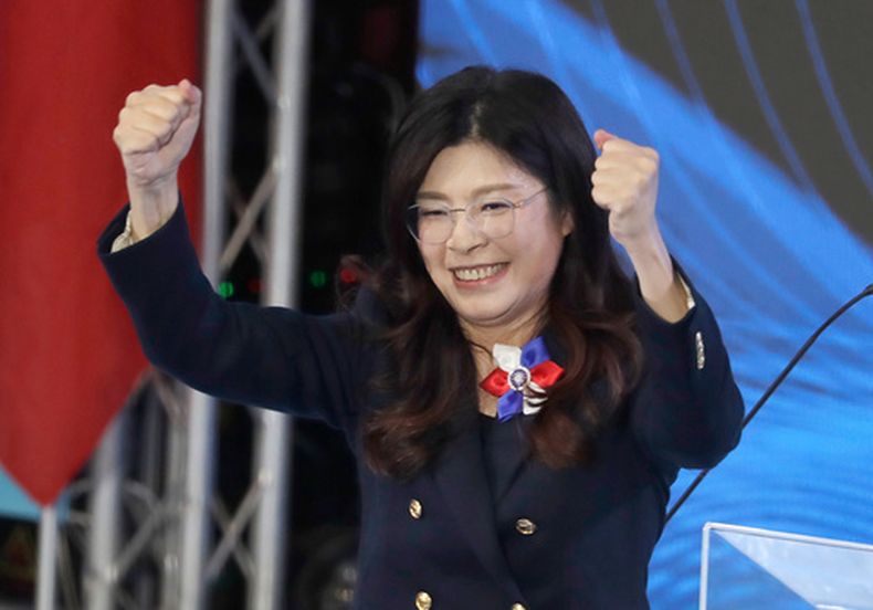Cheng Li-wun, la presidenta del Partido Nacionalista de Taiwán, en un cónclave del partido en Taipéi, Taiwán, el 1 de noviembre del 2025. (AP foto/Chiang Ying-ying)