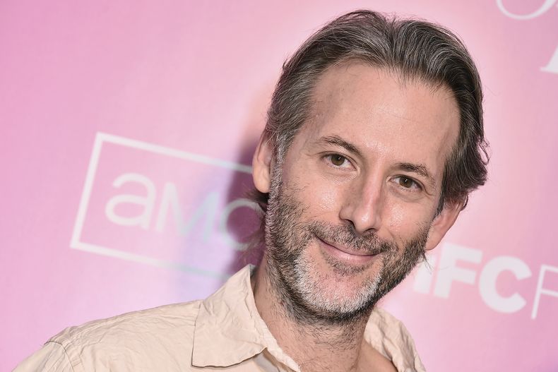 Jeff Baena al llegar al estreno de Spin Me Round en West Hollywood, California, el 17 de agosto del 2022. (Foto de Jordan Strauss/Invision/AP)