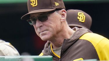 No encuentran cáncer a piloto de Padres, Bob Melvin