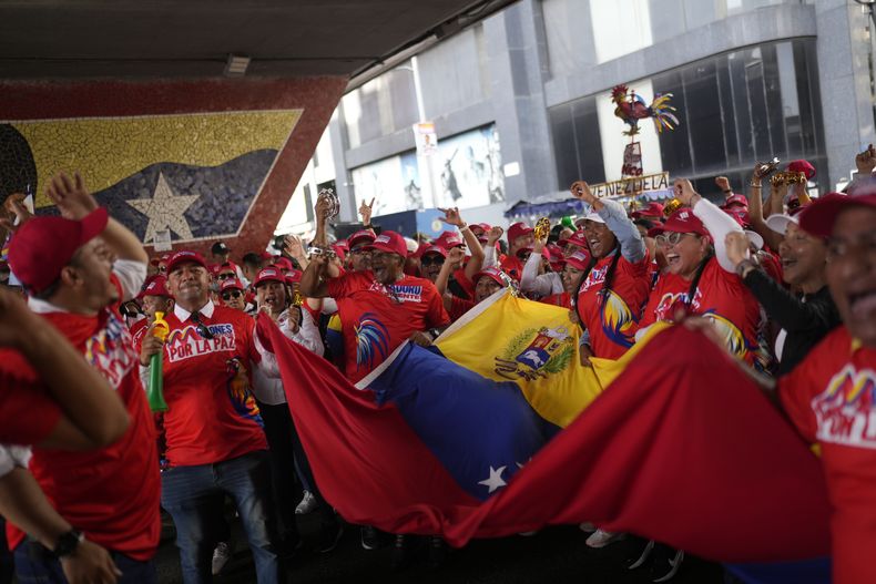 Partidarios se reúnen para una manifestación a favor del gobierno en Caracas, Venezuela, el sábado 3 de agosto de 2024. (Foto AP/Matías Delacroix)