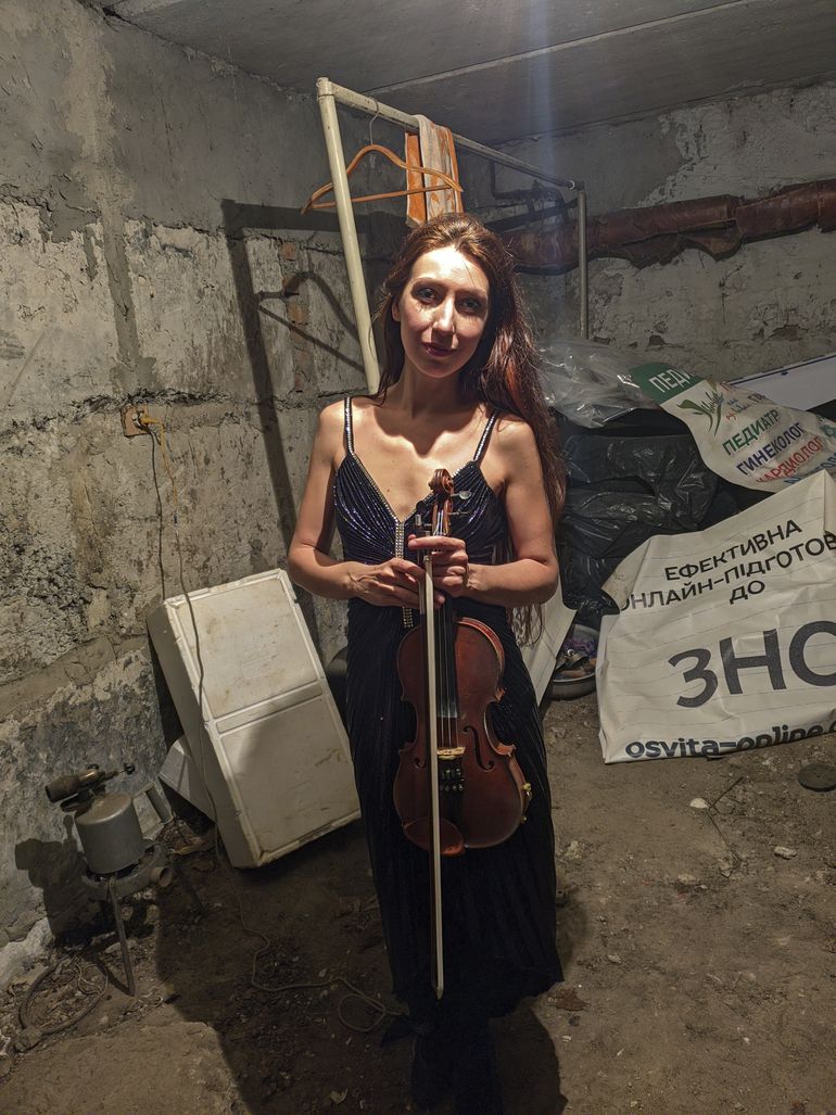 Músicos del mundo colaboran en video por Ucrania