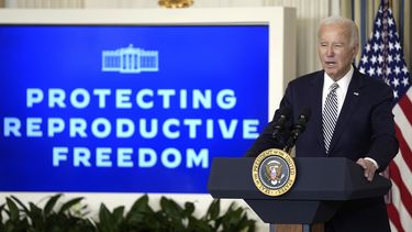 ARCHIVO - El presidente estadounidense Joe Biden habla en una reunión en la Casa Blanca, el 22 de enero de 2024, en Washington. (AP Foto/Evan Vucci, Archivo)