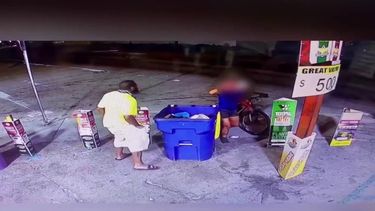 buscan a un hombre acusado de asaltar sexualmente a mano armada a un nino de 12 anos.