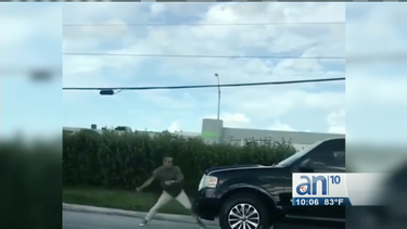 la violenta reaccion de un chofer durante discusion  de transito en hialeah