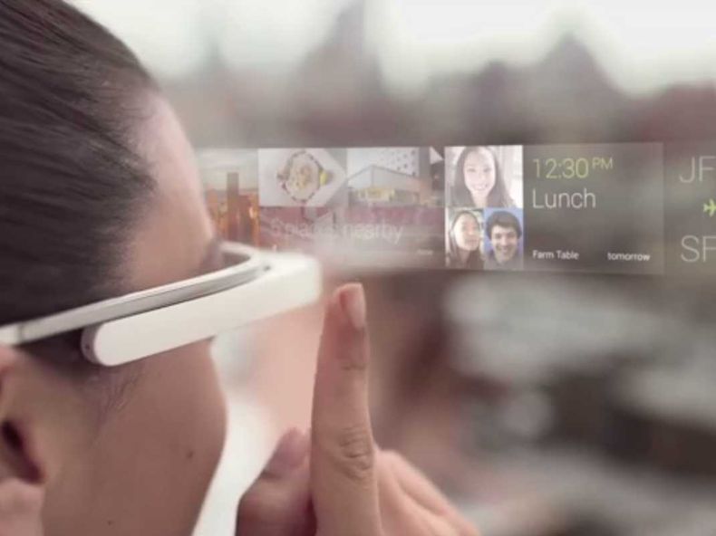 Ya se conoce el Google Glass, pero ahora el gigante del internet quiere ir aún más allá.