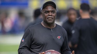 Acusan a un entrenador de Cardinals de violencia doméstica