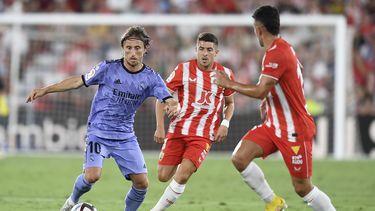 Real Madrid inicia campaña con remontada ante Almería