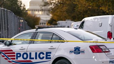 Vehículos de la Policía Metropolitana de Washington, el 19 de octubre de 2022.. (Foto AP /J. Scott Applewhite)