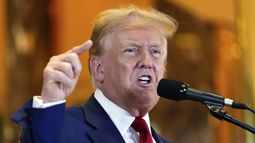 ARCHIVO – El expresidente Donald Trump habla en una conferencia de prensa el 31 de mayo de 2024, en Nueva York. (AP Foto/Julia Nikhinson, Archivo)