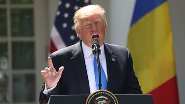 Trump no dice si se grabaron las conversaciones con Comey