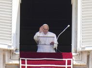 papa llama a poner fin a disputas sobre liturgia en latin