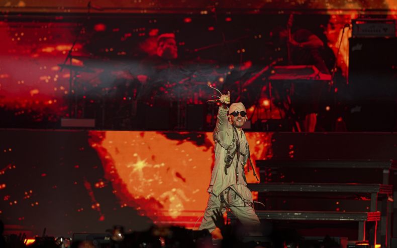 ESP-MUS WISIN & YANDEL