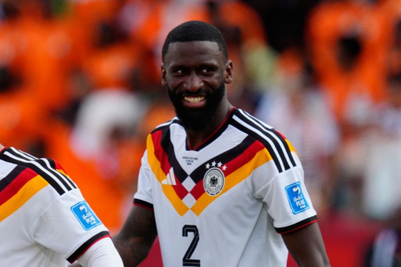 ARCHIVO - El zaguero alemán Antonio Rudiger previo al partido contra Costa de Marfil por el Grupo E del Mundial, el 20 de junio de 2026. (Frank Gunn/The Canadian Press vía AP)