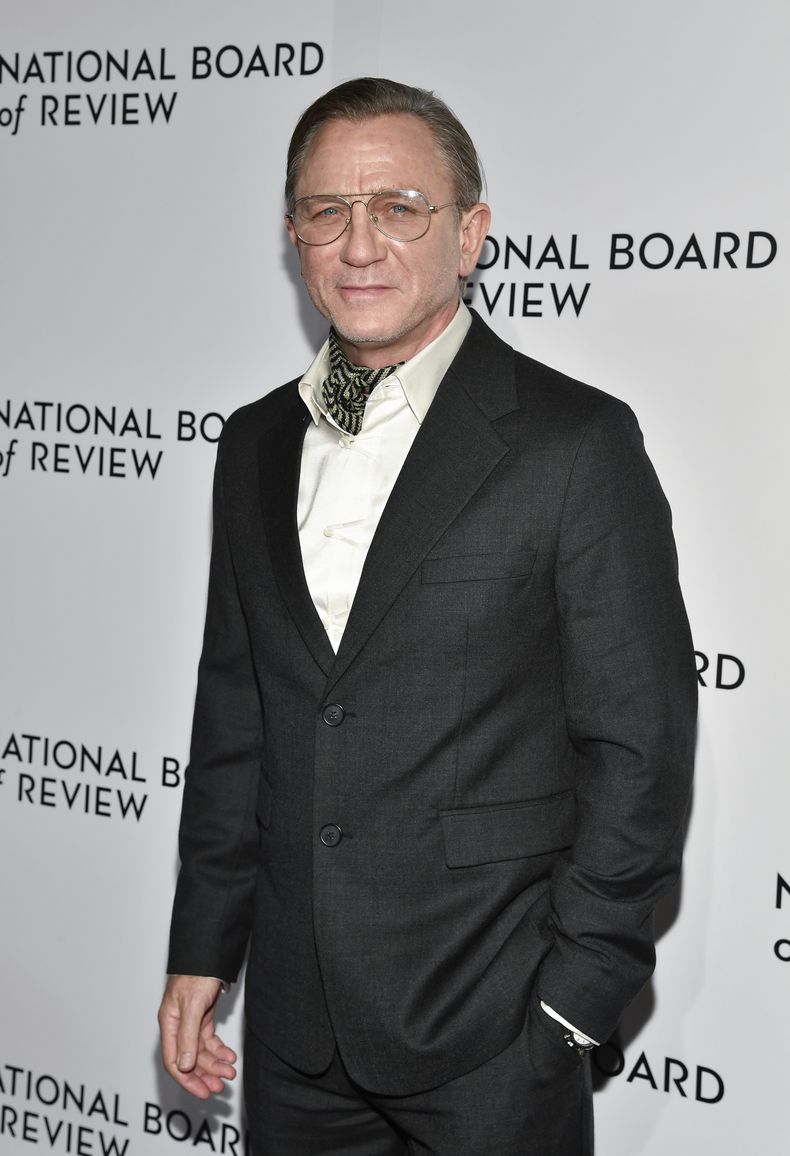 Daniel Craig asiste a la gala de los Pemios NBR en Cipriani 42nd Street el martes 7 de enero de 2025 en Nueva York. (Foto Evan Agostini/Invision/AP)