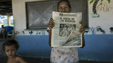 a decadas de una fallida invasion, cuba aun mira a venezuela