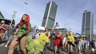 Polonia: Empresario no puede negarse a servir a gays