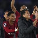 Roberto Firmino, el atacante brasileño de Liverpool, gesticula tras el partido contra Leicester en la Liga Premier, el lunes 15 de mayo de 2023. (Tim Goode/PA vía AP)