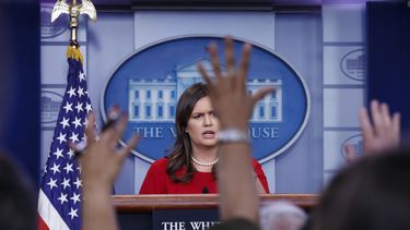 Casa Blanca: Cuestionan credibilidad de secretaria de prensa