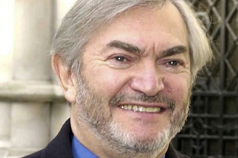 ESP-CIN JAMES BOND-COMPOSITOR-DECESO