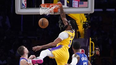 Kawhi regresa con 14 tantos, Clippers vencen a Lakers 103-97