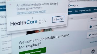Páginas del sitio web del seguro médico en EEUU en healthcare.gov, en una computadora en Nueva York, el 19 de agosto de 2025. (AP Foto/Patrick Sison, Archivo)