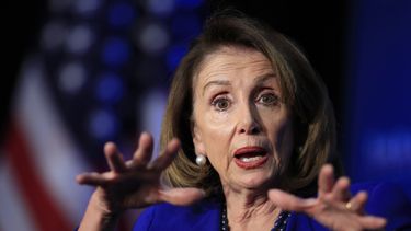 Pelosi: “No vale la pena” hacer juicio político a Trump