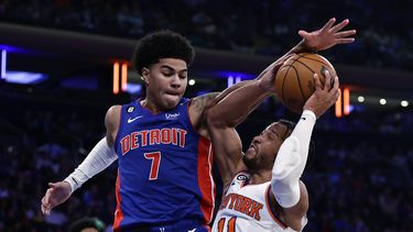 Knicks aplastan a Pistons; Brunson debuta en NY