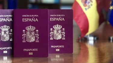 cae en espana una red que vendia la nacionalidad a cubanos