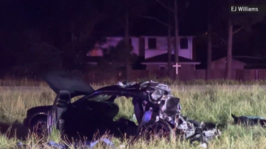 mueren dos cubano tras ser impactados por un camion cisterna de 18 ruedas cuando regresaban del aeropuerto en texas