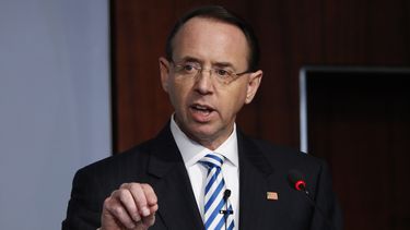 El subsecretario de Justicia le renuncia a Trump