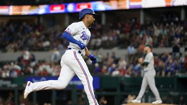 Rangers se imponen a Atléticos 2-1 tras despido de Woodward