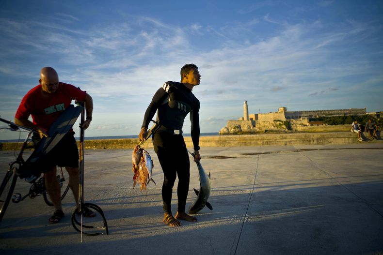 REP-GEN_CUBA-PESCA_CON_CONDONES-0.jpg
