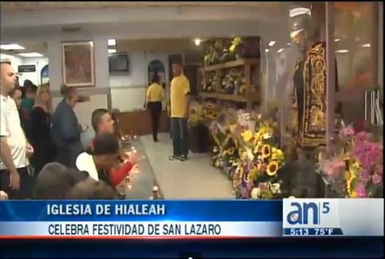 Como es habitual, cada 17 de diciembre cubanos de Miami y de La Habana celebran el Día de San Lázaro y asisten al Rincón donde se evoca al santo milagroso.