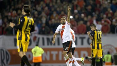 libertadores: river derrota 2-0 a guarani