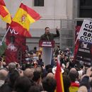 ARCHIVO - Santiago Abascal, líder del partido de extrema derecha VOX, pronuncia un discurso durante un mitin el 19 de marzo de 2022, en Madrid, España. (AP Foto/Paul White, archivo)