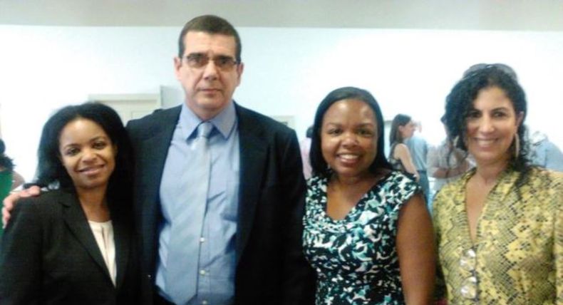 José Ramón Cabañas, jefe de la Oficina de Intereses de Cuba en Estados Unidos con ejecutivos de la Cámara de Comercio el pasado 23 de junio