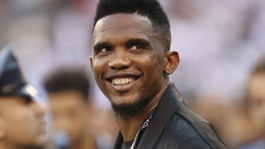 Graban a Etoo en altercado fuera de un estadio del Mundial