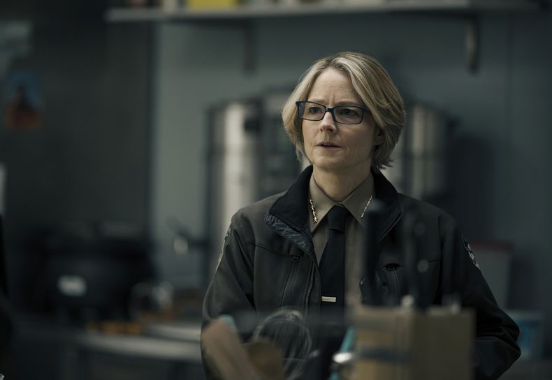 Esta imagen proporcionada por HBO muestra a Jodie Foster en una escena de True Detective: Night Country. (HBO vía AP)